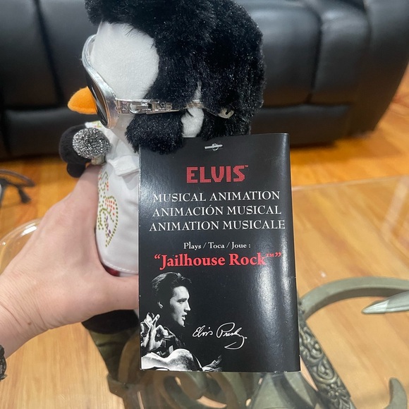 Elvis Musical Home Decor Singing 🎵 Jailhouse Rock🎵. NWT - Picture 3 of 7